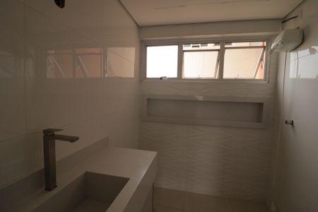 Apartamento à venda com 100m², 3 quartos e 2 vagasBanheiro da Suíte