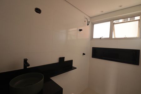 Apartamento à venda com 100m², 3 quartos e 2 vagasBanheiro