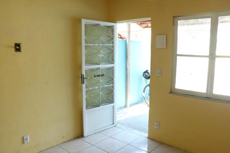 Sala de casa para alugar com 2 quartos, 80m² em Jardim Jasmim, Nova Iguaçu