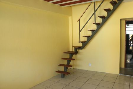 Sala de casa para alugar com 2 quartos, 80m² em Jardim Jasmim, Nova Iguaçu
