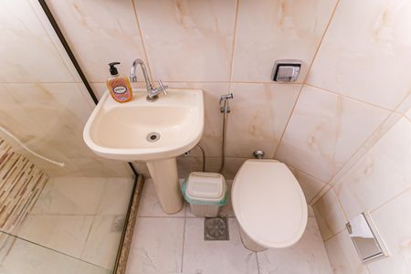 Apartamento à venda com 65m², 2 quartos e sem vaga Apartamento à venda com 65m², 2 quartos e sem vagaBanheiro