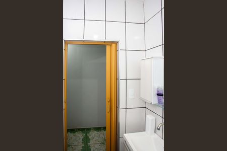 Casa à venda com 48m², 3 quartos e 2 vagasBanheiro Social