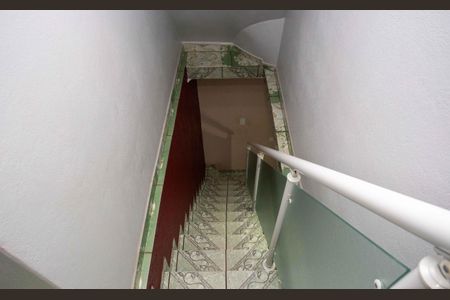 Casa à venda com 48m², 3 quartos e 2 vagasEscada