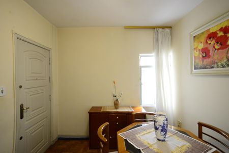 Apartamento para alugar com 70m², 3 quartos e sem vagaSala