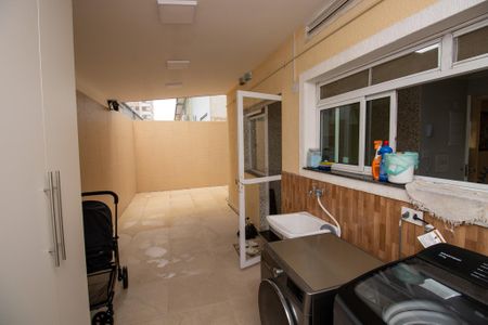 Apartamento para alugar com 300m², 4 quartos e 5 vagasÁrea de Serviço