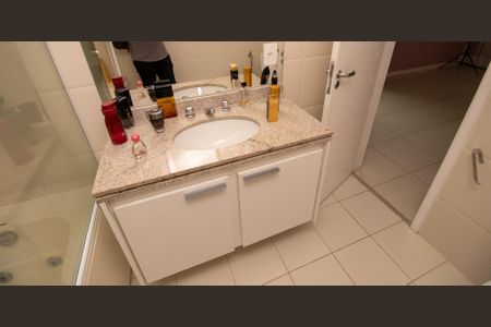 Apartamento para alugar com 300m², 4 quartos e 5 vagasBanheiro Suíte 3