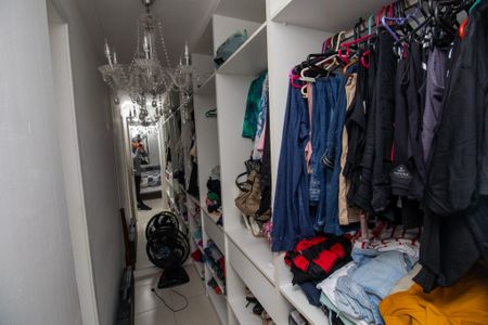 Apartamento para alugar com 300m², 4 quartos e 5 vagasCloset Suíte 1