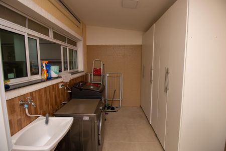 Apartamento para alugar com 300m², 4 quartos e 5 vagasÁrea de Serviço