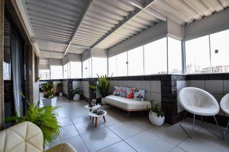 Apartamento à venda com 400m², 3 quartos e 2 vagas Apartamento à venda com 400m², 3 quartos e 2 vagasVaranda da Sala