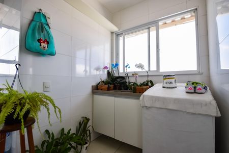 Apartamento à venda com 400m², 3 quartos e 2 vagas Apartamento à venda com 400m², 3 quartos e 2 vagasÁrea de Serviço