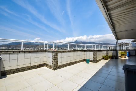 Apartamento à venda com 400m², 3 quartos e 2 vagas Apartamento à venda com 400m², 3 quartos e 2 vagasCobertura