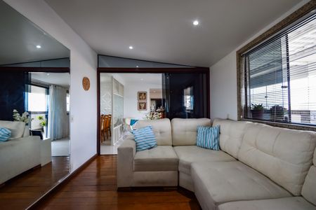 Apartamento à venda com 400m², 3 quartos e 2 vagas Apartamento à venda com 400m², 3 quartos e 2 vagasSala