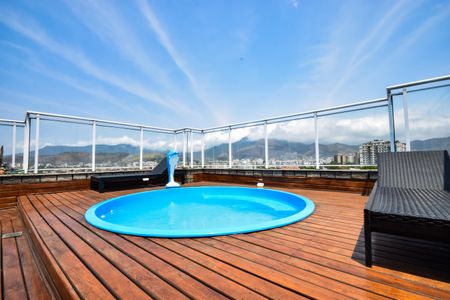 Apartamento à venda com 400m², 3 quartos e 2 vagas Apartamento à venda com 400m², 3 quartos e 2 vagasPiscina (Cobertura)