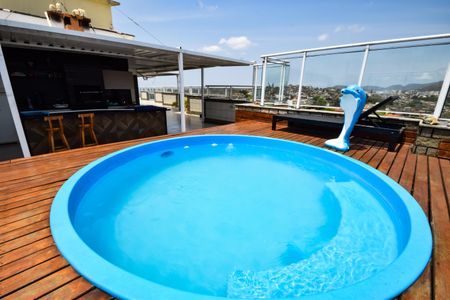 Apartamento à venda com 400m², 3 quartos e 2 vagas Apartamento à venda com 400m², 3 quartos e 2 vagasPiscina (Cobertura)