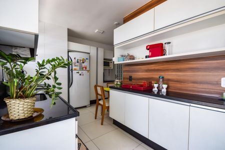 Apartamento à venda com 400m², 3 quartos e 2 vagas Apartamento à venda com 400m², 3 quartos e 2 vagasCozinha