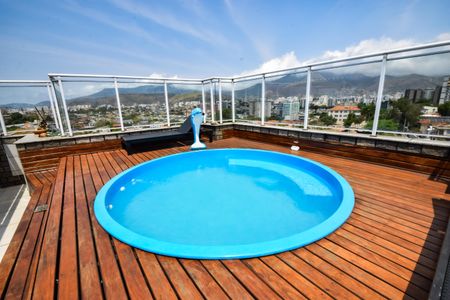 Apartamento à venda com 400m², 3 quartos e 2 vagas Apartamento à venda com 400m², 3 quartos e 2 vagasPiscina (Cobertura)