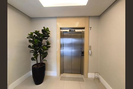 Apartamento à venda com 83m², 2 quartos e 2 vagasElevador