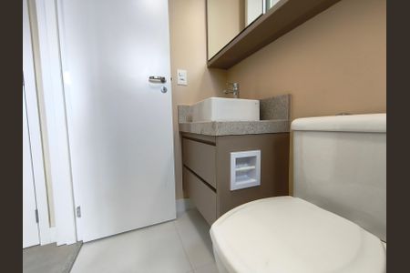 Apartamento à venda com 83m², 2 quartos e 2 vagasBanheiro da Suíte 2