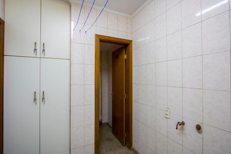 Apartamento à venda com 115m², 3 quartos e 2 vagas Apartamento à venda com 115m², 3 quartos e 2 vagasÁrea de serviço