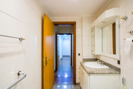Apartamento à venda com 115m², 3 quartos e 2 vagas Apartamento à venda com 115m², 3 quartos e 2 vagasBanheiro da Suíte