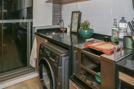 Apartamento à venda com 69m², 2 quartos e 1 vaga Apartamento à venda com 69m², 2 quartos e 1 vagaCozinha e Área de Serviço