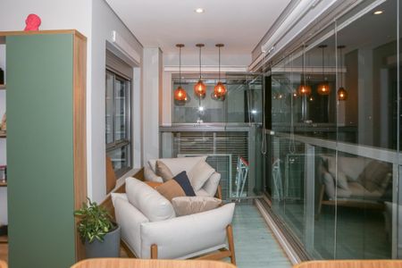 Sala de apartamento à venda com 2 quartos, 69m² em Vila Romana, São Paulo