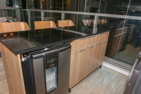 Apartamento à venda com 69m², 2 quartos e 1 vaga Apartamento à venda com 69m², 2 quartos e 1 vagaCozinha e Área de Serviço