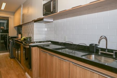 Apartamento à venda com 69m², 2 quartos e 1 vaga Apartamento à venda com 69m², 2 quartos e 1 vagaCozinha e Área de Serviço