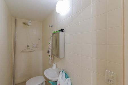 Apartamento à venda com 169m², 4 quartos e 2 vagas Apartamento à venda com 169m², 4 quartos e 2 vagasBanheiro de serviço