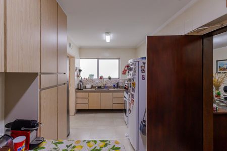 Apartamento à venda com 169m², 4 quartos e 2 vagas Apartamento à venda com 169m², 4 quartos e 2 vagasCozinha