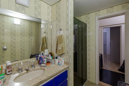 Apartamento à venda com 169m², 4 quartos e 2 vagas Apartamento à venda com 169m², 4 quartos e 2 vagasBanheiro