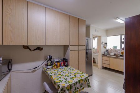 Apartamento à venda com 169m², 4 quartos e 2 vagas Apartamento à venda com 169m², 4 quartos e 2 vagasCozinha