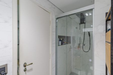 Apartamento à venda com 169m², 4 quartos e 2 vagas Apartamento à venda com 169m², 4 quartos e 2 vagasBanheiro da Suíte 1