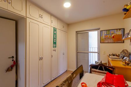 Apartamento à venda com 169m², 4 quartos e 2 vagas Apartamento à venda com 169m², 4 quartos e 2 vagasQuarto 3