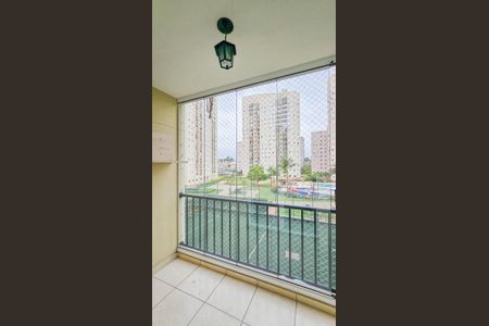 Sacada de apartamento para alugar com 2 quartos, 65m² em Umuarama, Osasco