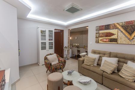 Apartamento à venda com 80m², 3 quartos e 1 vaga Apartamento à venda com 80m², 3 quartos e 1 vagaSala