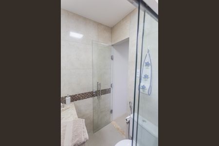 Apartamento à venda com 80m², 3 quartos e 1 vaga Apartamento à venda com 80m², 3 quartos e 1 vagaBanheiro da Suíte