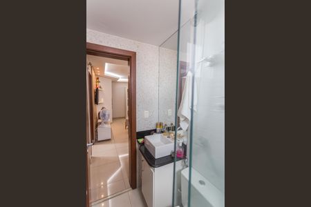 Apartamento à venda com 80m², 3 quartos e 1 vaga Apartamento à venda com 80m², 3 quartos e 1 vagaBanheiro Social