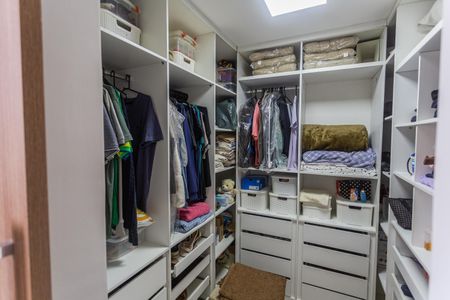 Apartamento à venda com 80m², 3 quartos e 1 vaga Apartamento à venda com 80m², 3 quartos e 1 vagaCloset da Suíte