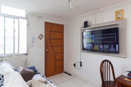 Sala de apartamento à venda com 3 quartos, 55m² em Conjunto Residencial José Bonifácio, São Paulo