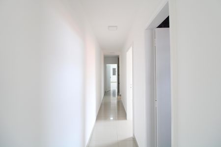 Casa à venda com 229m², 3 quartos e 2 vagasCorredor