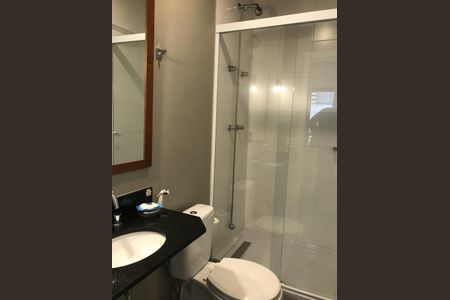 Banheiro de kitnet/studio à venda com 1 quarto, 32m² em República, São Paulo