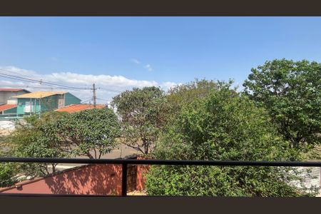 Casa à venda com 151m², 3 quartos e 2 vagas Casa à venda com 151m², 3 quartos e 2 vagasVaranda do Quarto 2