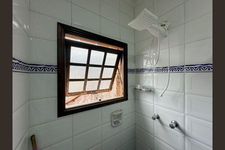 Casa à venda com 330m², 4 quartos e 3 vagas Casa à venda com 330m², 4 quartos e 3 vagasBanheiro Suíte 2