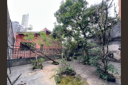 Casa à venda com 330m², 4 quartos e 3 vagas Casa à venda com 330m², 4 quartos e 3 vagasJardim