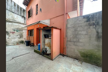 Casa à venda com 330m², 4 quartos e 3 vagas Casa à venda com 330m², 4 quartos e 3 vagasQuintal