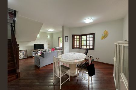 Sala de casa à venda com 4 quartos, 330m² em Vila Anglo Brasileira, São Paulo