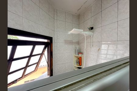 Casa à venda com 330m², 4 quartos e 3 vagas Casa à venda com 330m², 4 quartos e 3 vagasBanheiro Social