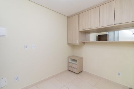 Quarto 1 de apartamento para alugar com 2 quartos, 33m² em Penha de França, São Paulo