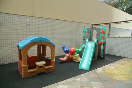 Apartamento à venda com 119m², 3 quartos e 3 vagasÁrea comum - Playground
